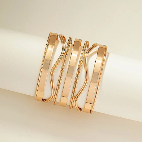 Round Geometric Bangle | Alloy