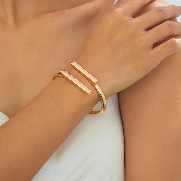 Asymmetric Geometric Bangle | Alloy