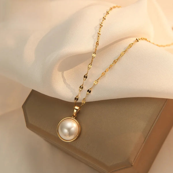 Minimalist Heart Pendant Necklace | Copper