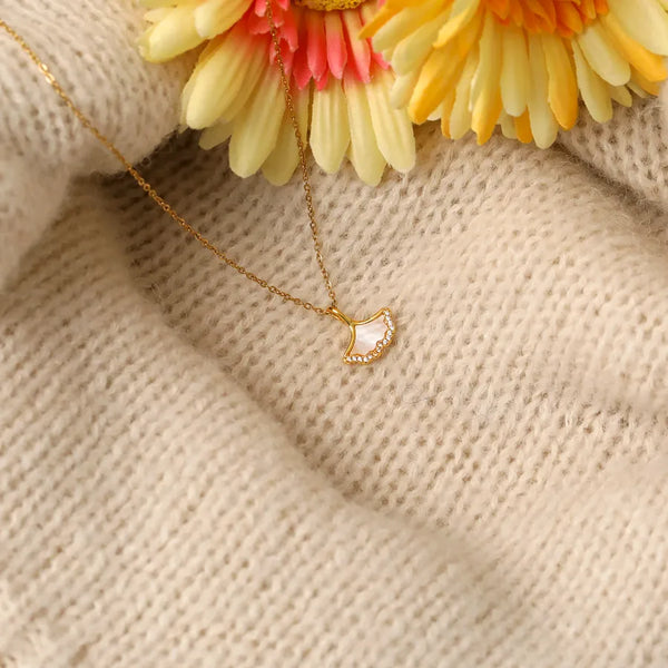 Pearl Leaf Pendant Necklace | Stainless Steel