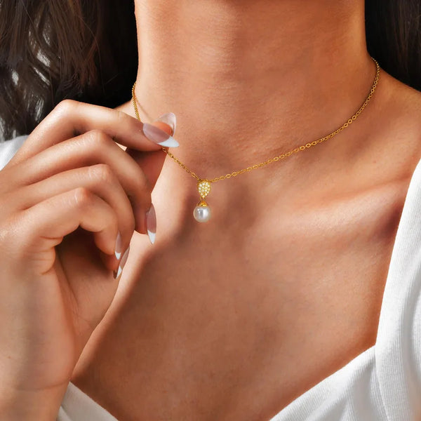 Retro Artificial Pearl Pendant Necklace | Stainless Steel