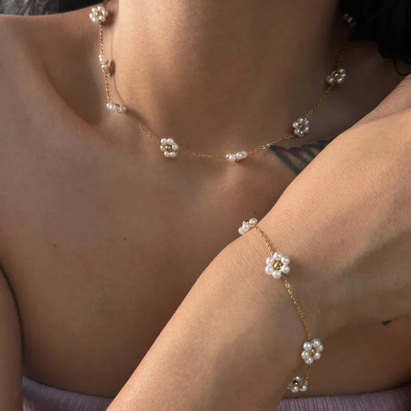Retro Floral Necklace | Stainless Steel