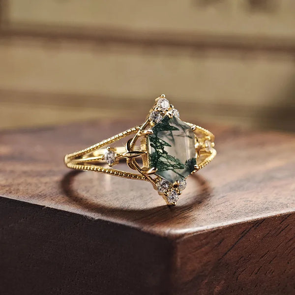 Luxurious Zircon Ring | 925 Sterling Silver