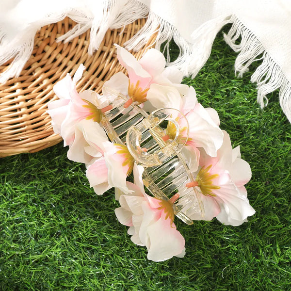 White Floral Hair Claw | Plastic